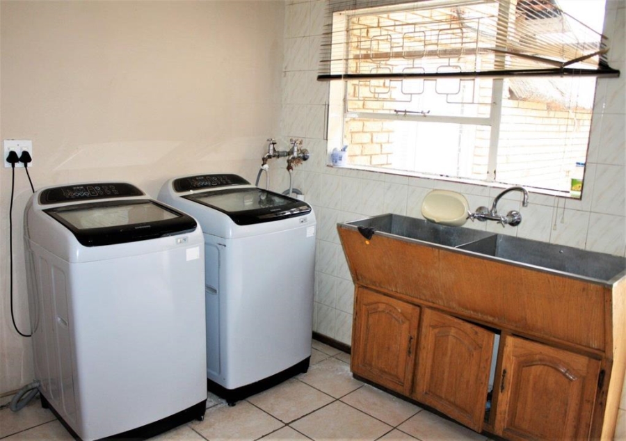 21 Bedroom Property for Sale in Royldene Northern Cape